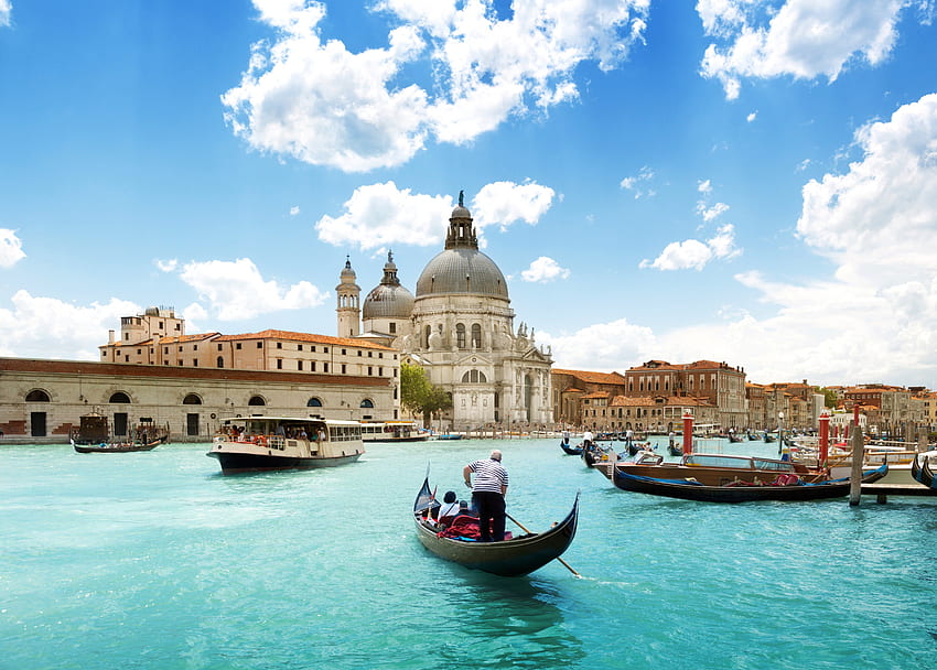 Venice, gondola, boat, italia, peaceful, italy, grand canal, beauty, buildings, boats, water, sea, gondolas, architecture, beautiful, building, view, clouds, nature, sky, lovely, splendor HD wallpaper