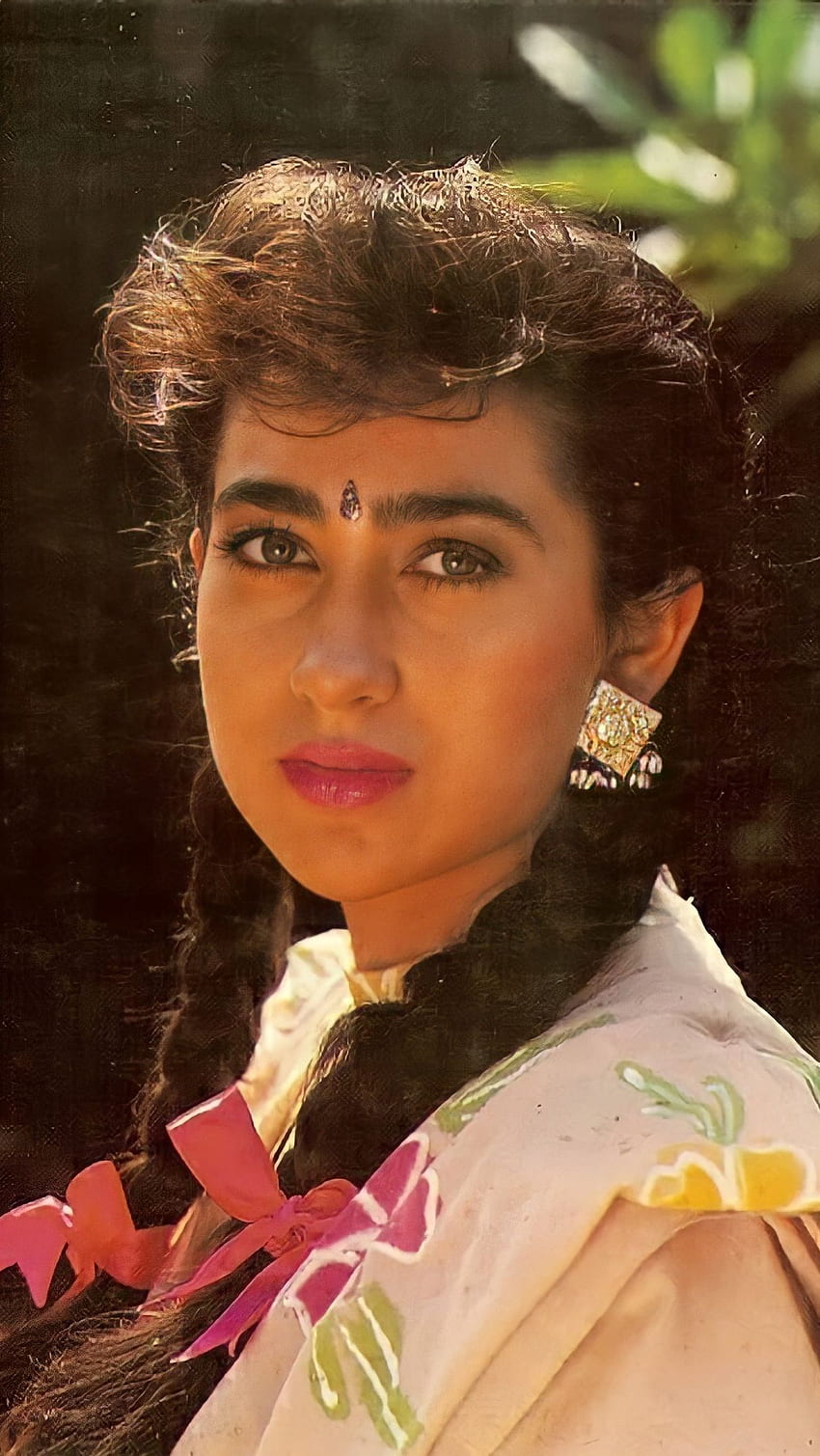 Karishma Kapoor, bollywood actress, vintage HD phone wallpaper