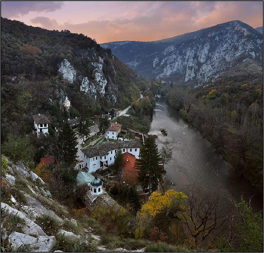 ブルガリア、川、家、ブルガリア、空、雲、山 高画質の壁紙