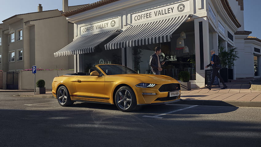 Ford Mustang GT California Special conversível 2022 2 carros papel de parede HD