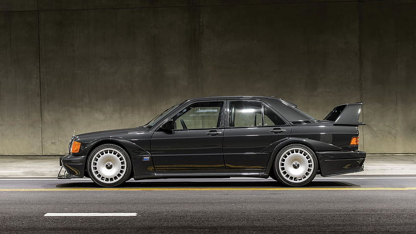 ABD'de açık artırmaya çıkarılan ilk Mercedes 190E Evo II büyük paraya satıldı HD duvar kağıdı