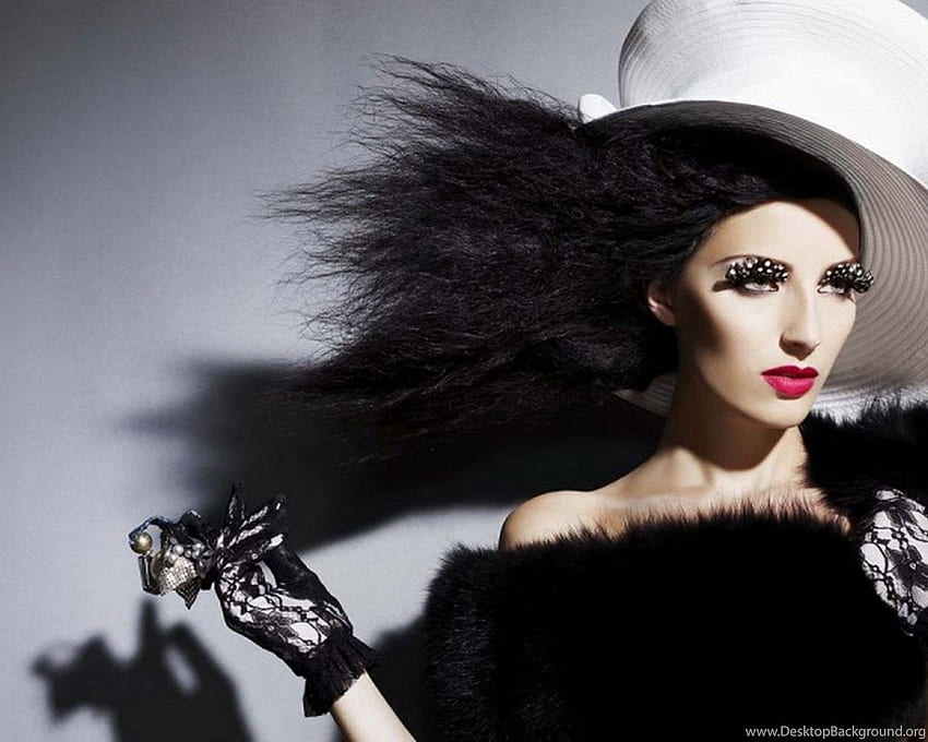 Glamour Girl With Luxuriant Hair In A Huge Hat HD wallpaper | Pxfuel