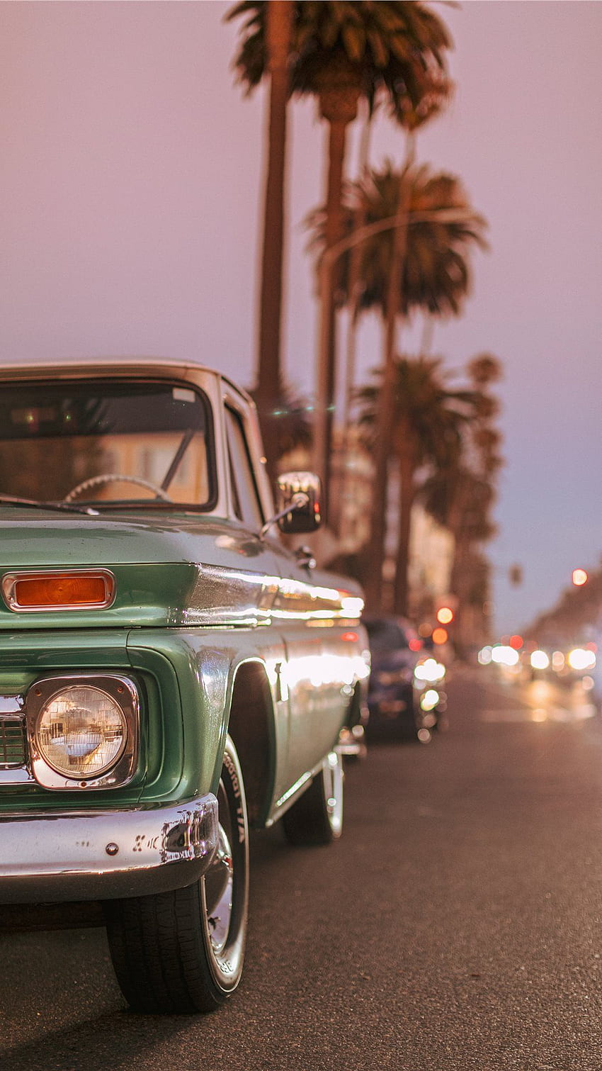 Vintage car parked on Ocean Blvd during sunset iPhone 8, Retro Aesthetic HD phone wallpaper