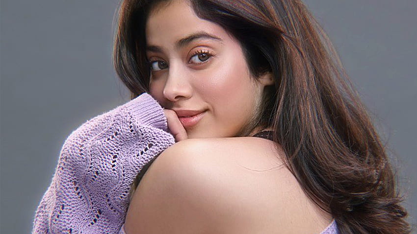 Janhvi Kapoor gives her cosy purple sweater a romantic update for video dates, Jhanvi Kapoor HD wallpaper