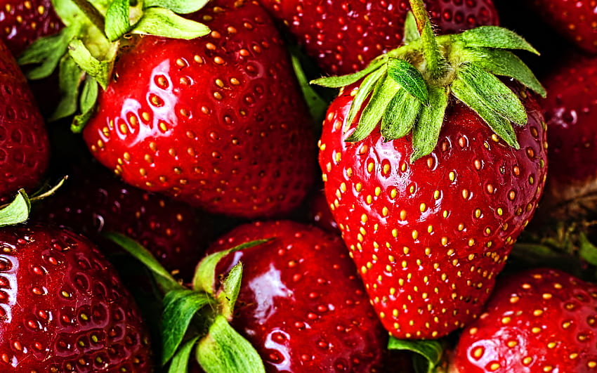 Shiny Strawberry Live Wallpaper: Surreal Pink Background - free download
