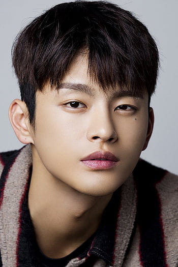 Seo In Guk Releases Sultry New Profile As He Prepares For His Small ...