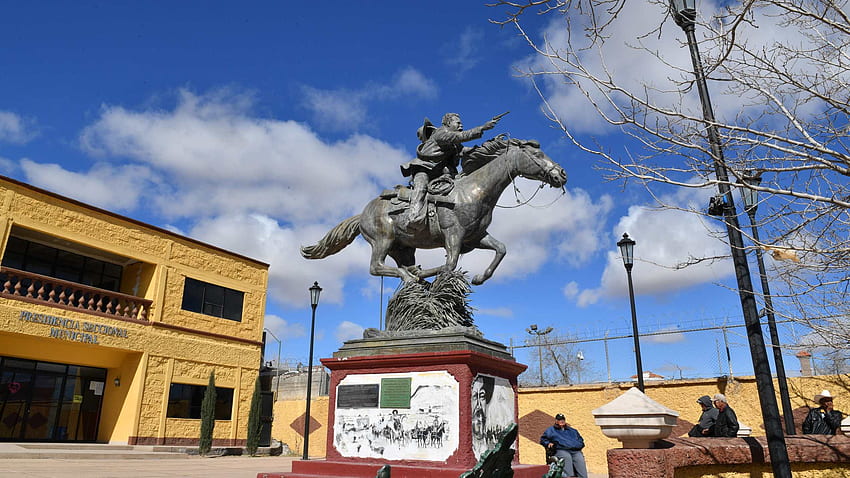 New Mexico Border Town Once Invaded by Pancho Villa Rejects Talk of Wall, Troops HD wallpaper