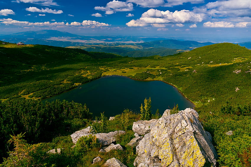 Beautiful Lake, blue, graphy, grass, beauty, mountain, lake, rock, green, bulgaria, clouds, nature, sky, , water, hill HD wallpaper