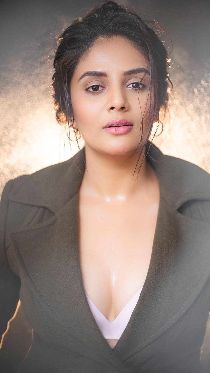 Sreemukhi, telugu actress, anchor HD phone wallpaper