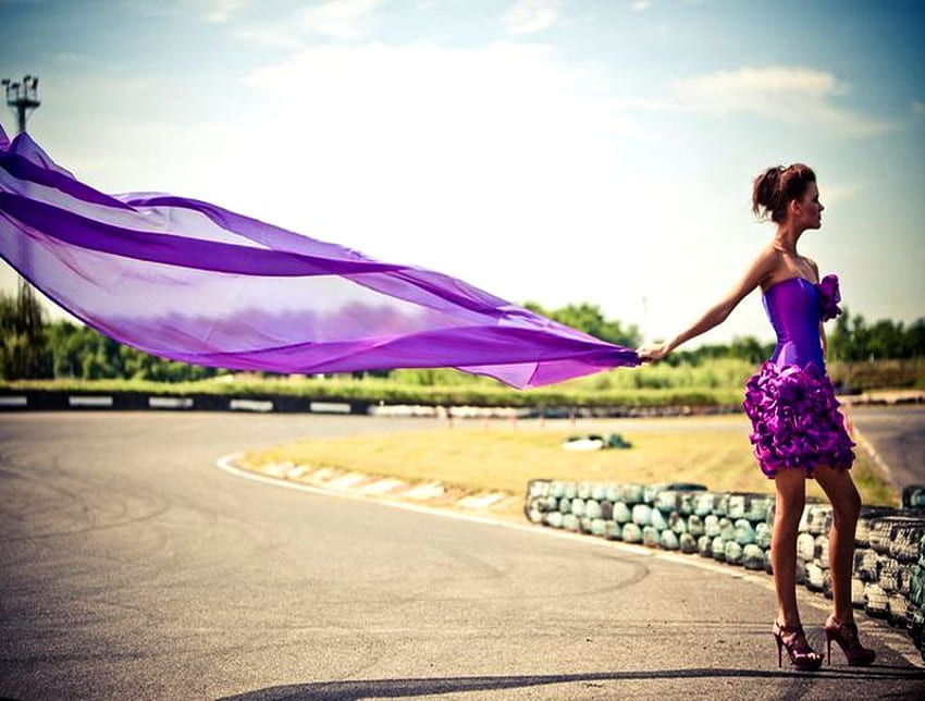 PURPLE WIND、風、紫、モデル、道路、自然、ドレス、女性 高画質の壁紙