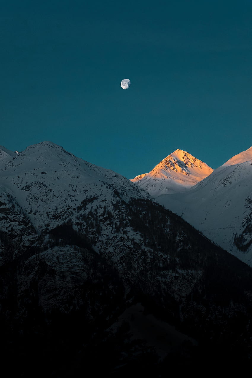 ธรรมชาติ ภูเขา สนธยา ดวงจันทร์ จุดสุดยอด ด้านบน ค่ำ หิมะปกคลุม Snowbound วอลล์เปเปอร์โทรศัพท์ HD
