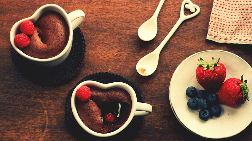 Hot Chocolate Brownies Berries. HD wallpaper