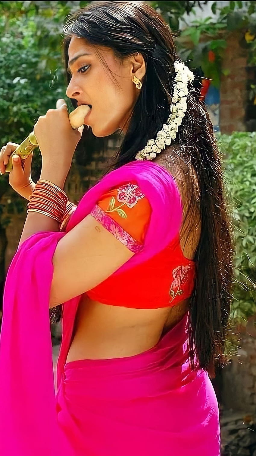 Anushka Shetty, actriz telugu, belleza sari fondo de pantalla del teléfono