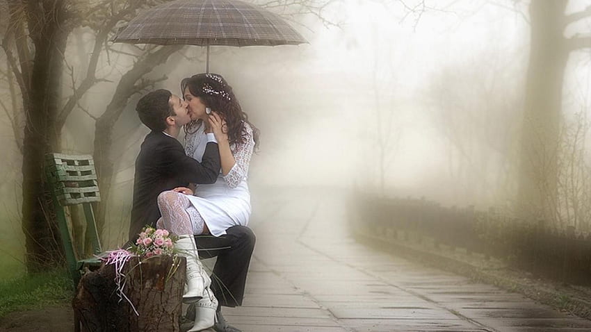 Rainy With Couple - - - Tip, Love Couple Rain HD wallpaper
