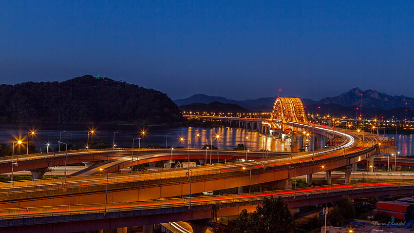 Banghwa Bridge Of The Han River In South Korea Connecting Gangseo Gu In Seoul And Goyang In The Province Of Gyeonggi HD wallpaper
