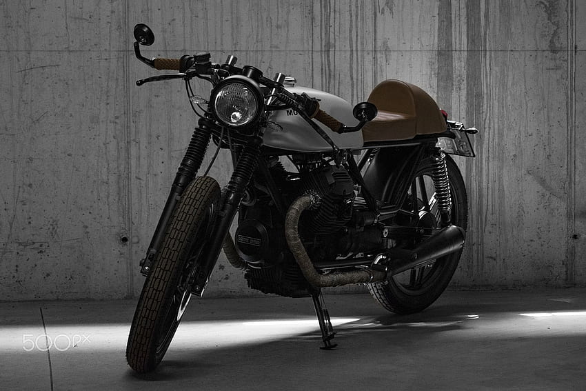 Moto Guzzi V35 converted in Cafe Racer From Gallsource.com HD wallpaper