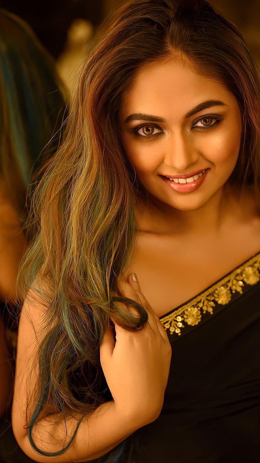 Shalin zoya, malayalam actress HD phone wallpaper