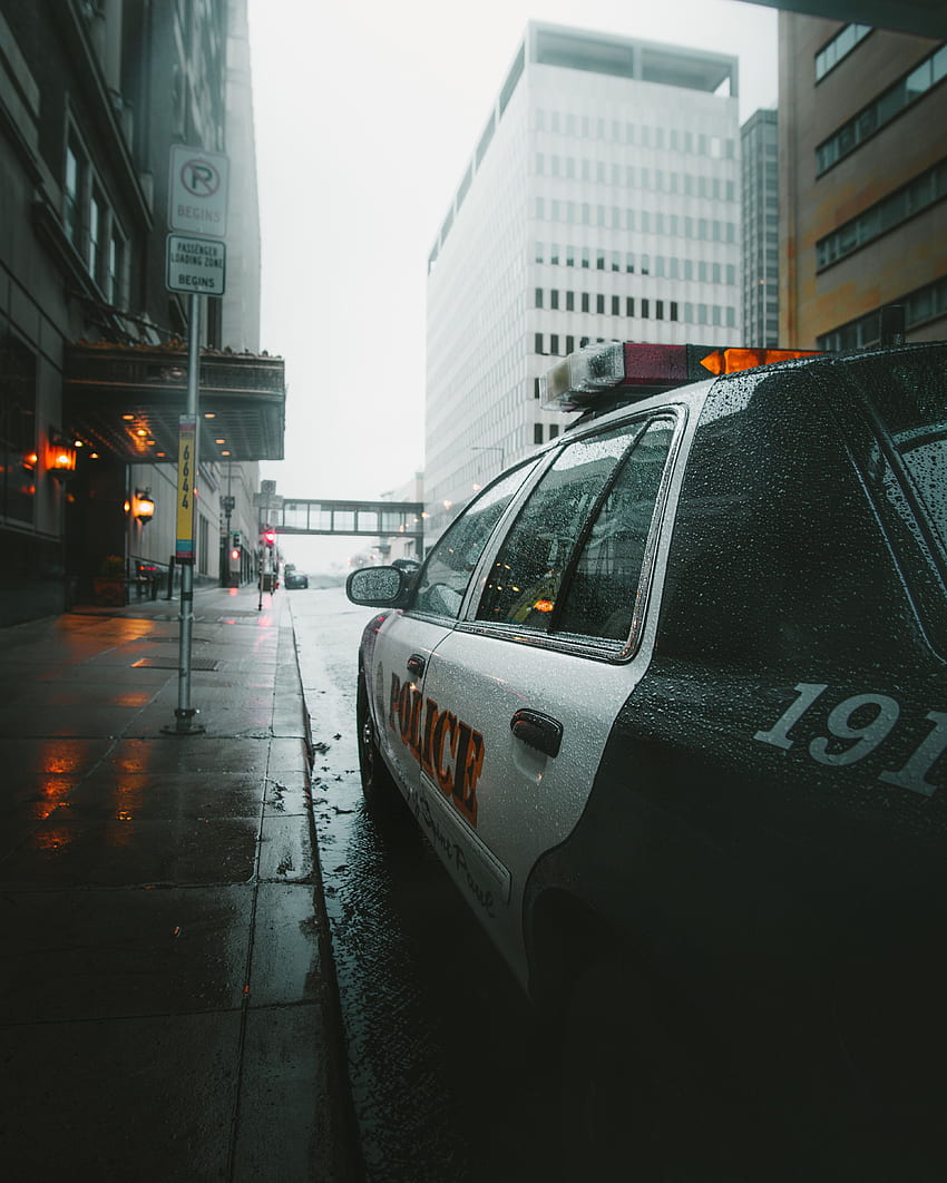 Дъжд, коли, град, кола, улица, полиция HD тапет за телефон