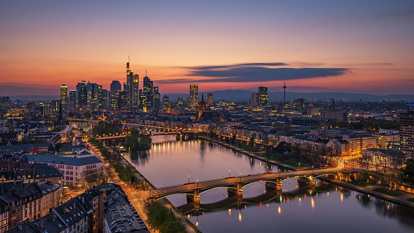 แฟรงค์เฟิร์ต พระอาทิตย์ขึ้น เมือง ตอนเย็น ทันสมัย ​​สะพาน ตึกระฟ้า ในเมือง แม่น้ำ ท้องฟ้า พระอาทิตย์ตก น้ำ เมือง บ้าน อาคาร เยอรมนี เก่า วอลล์เปเปอร์ HD