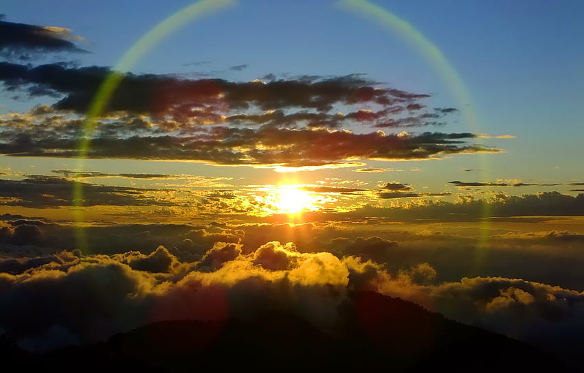 Piękny zachód słońca, światło słoneczne, chmury, niebo, natura, słońce, zachód słońca, skyscape, góra Tapeta HD
