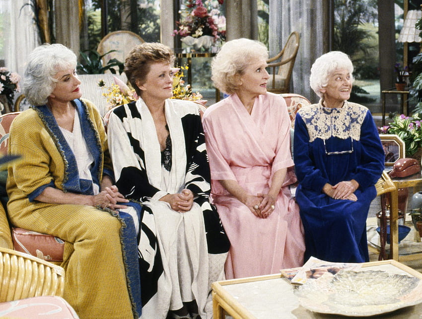 The Golden Girls cafe is finally open, banana and all. HelloGiggles HD wallpaper