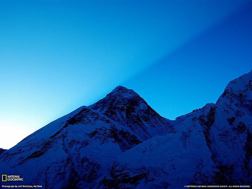 Sunrise Over Mount Everest, bleu, majestueux, népal, blanc, lever de soleil, montagne, la plus haute montagne, inde, ciel clair, tibet Fond d'écran HD