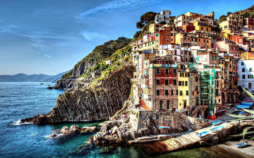Best part of Italy to visit: Cinque Terre villages at the Italian Riviera HD wallpaper