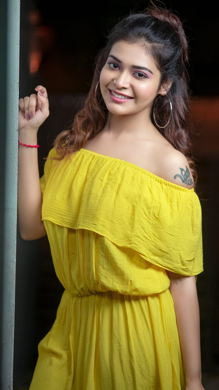 Dharsha Gupta, actress, beauty, bollywood, cute, indian, yellow dress, smile HD phone wallpaper