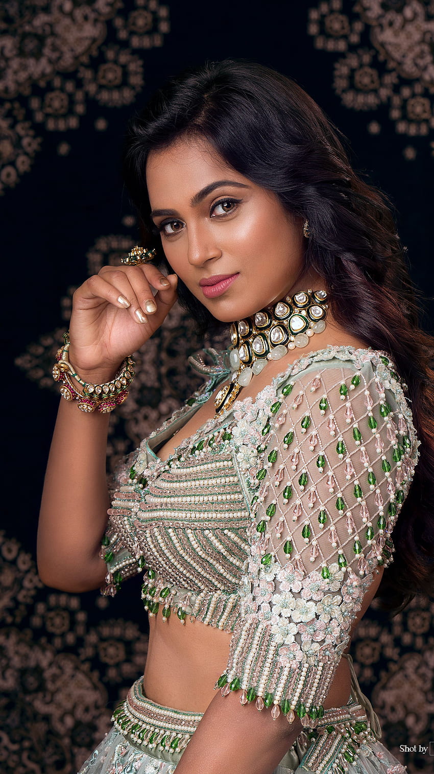 Ramya Pandian, tamilische Schauspielerin, schön HD-Handy-Hintergrundbild