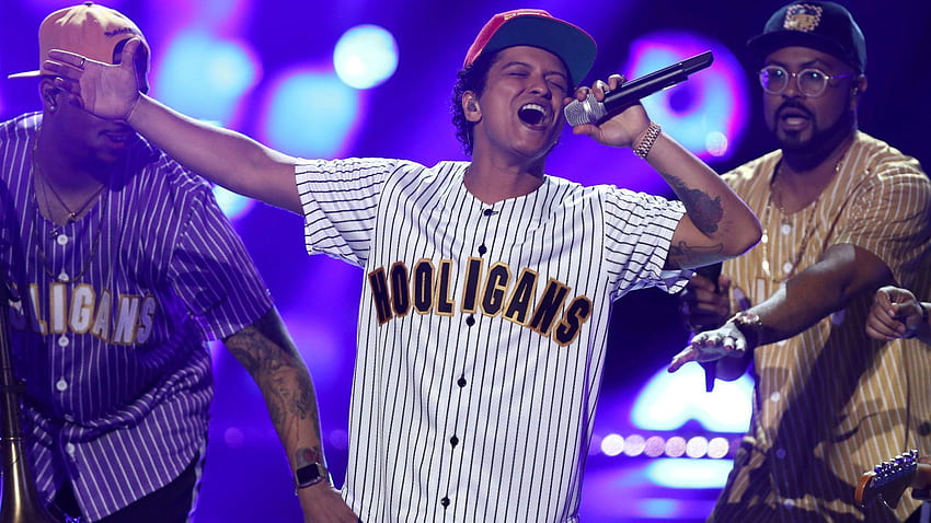 Live from the Apollo, Bruno Mars lands his first TV special - The Morning Call HD wallpaper