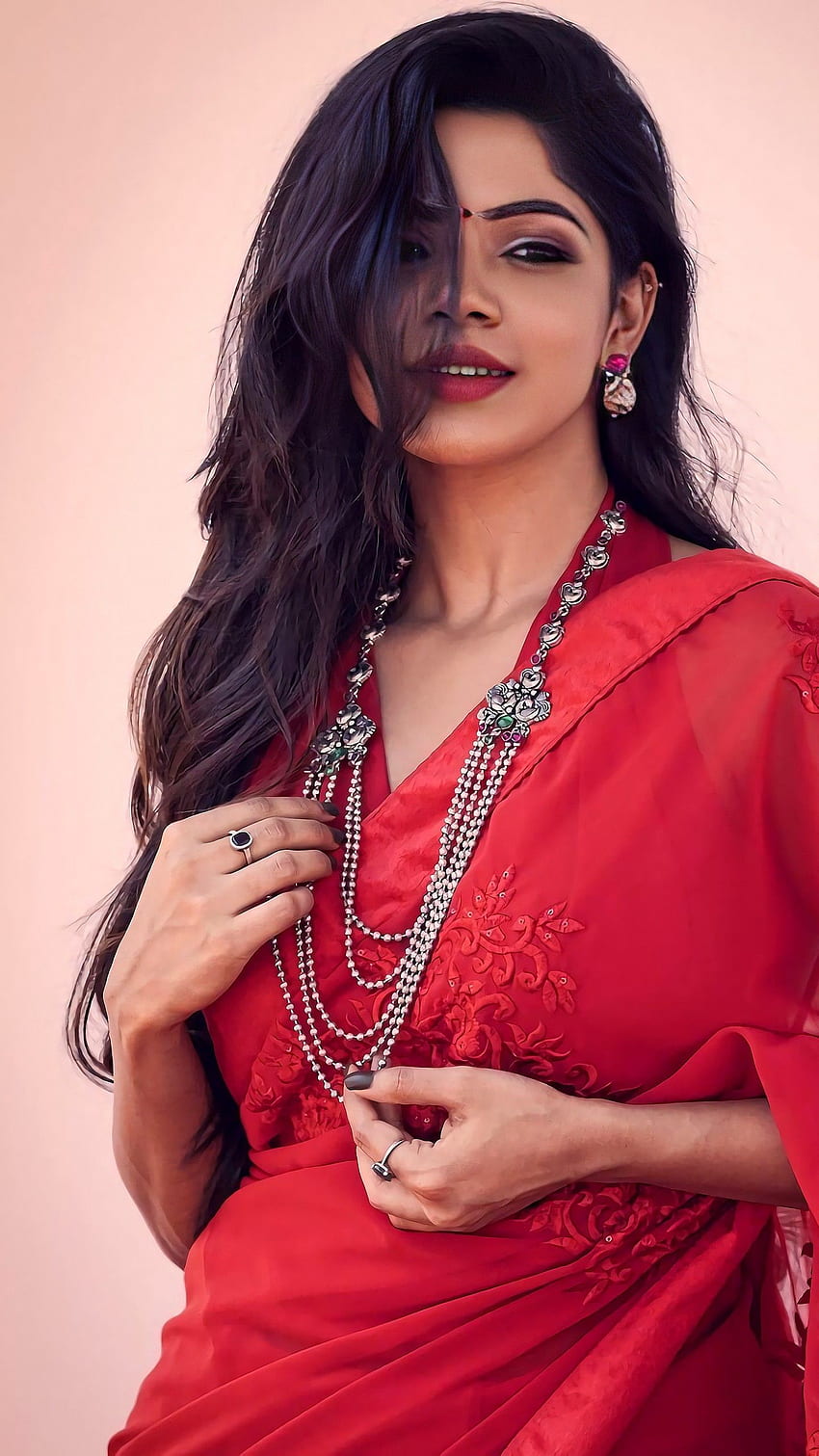 Divya Bharati, saree beauty, tamil actress HD phone wallpaper