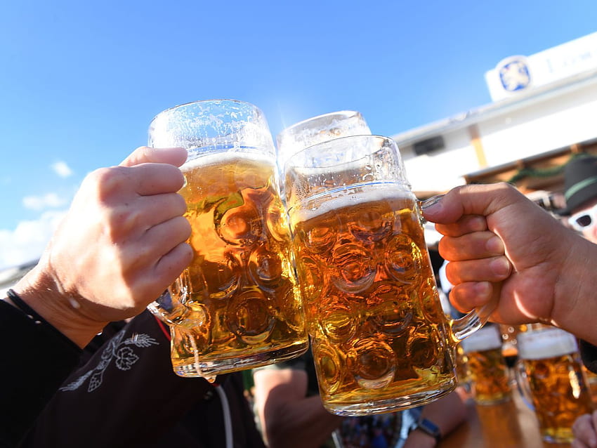 Przesiąknięta piwem historia Oktoberfestu, wyjaśniony zjadacz Tapeta HD