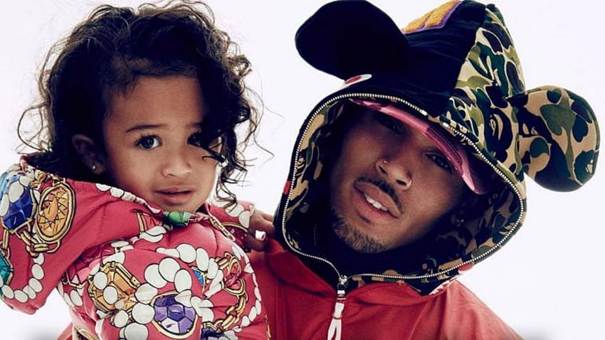 Chris Brown publikuje kolejne urocze rodziny królewskiej podczas ojca, Chrisa Browna 2020 Tapeta HD