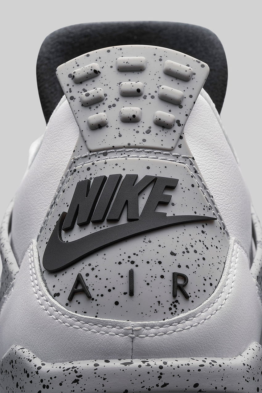 NewKicks Air Jordan 4 „Biały cement” z logo Nike Air · Cyfrowy, retro Jordan Tapeta na telefon HD