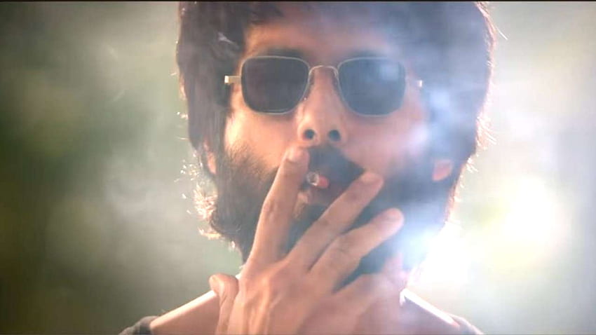 Shahid Kapoor: Harus merokok 20 batang sehari untuk 'Kabir, Kabir Singh Wallpaper HD