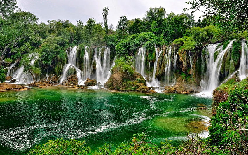 Los mejores lugares para visitar en Mostar Bosnia y Herzegovina - Get Me Traveled fondo de pantalla