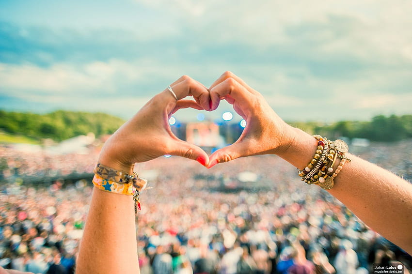Anyone Who Loves EDM Needs To Check Out Tomorrowland's 2015 Aftermovie, Tomorrowland Couples HD wallpaper