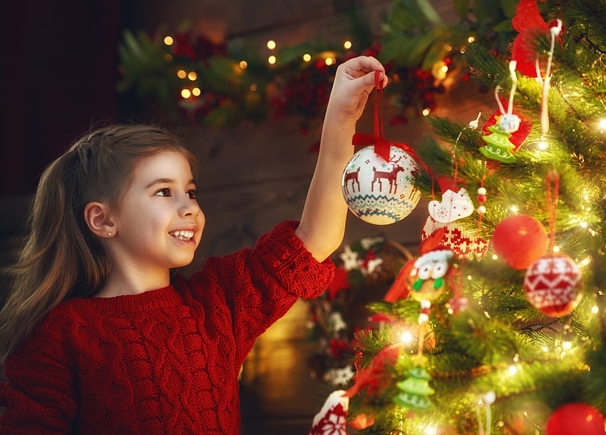 Wesołych Świąt!, kraciun, dziewczyna, copil, drzewo, mały, piłka, światła, boże narodzenie, czerwony, dziecko Tapeta HD