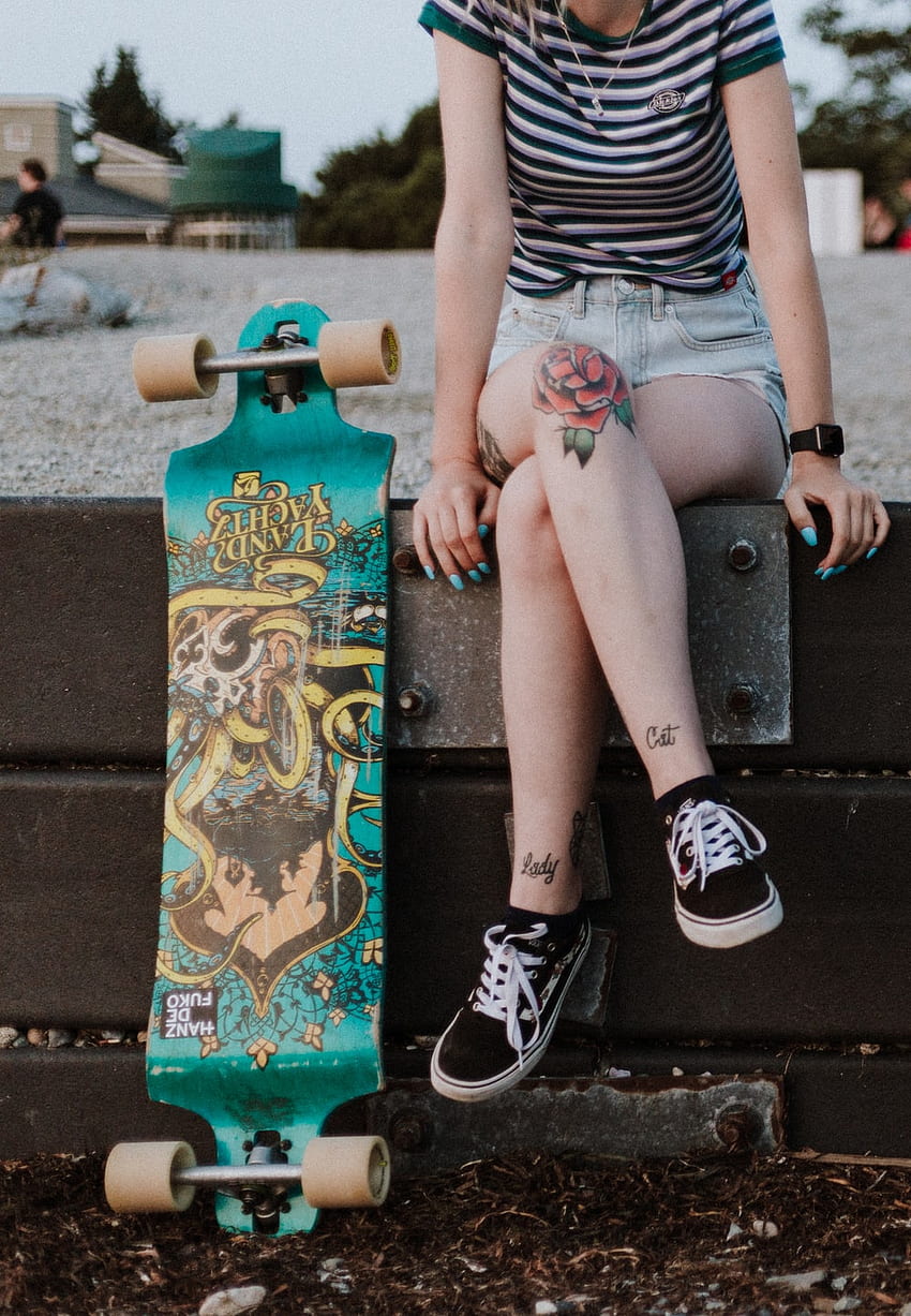 Skater Girl, Retro Skateboard HD phone wallpaper