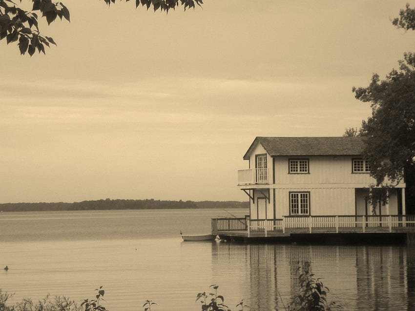 the old lake house, beatiful, lake house, vintage, lake HD wallpaper