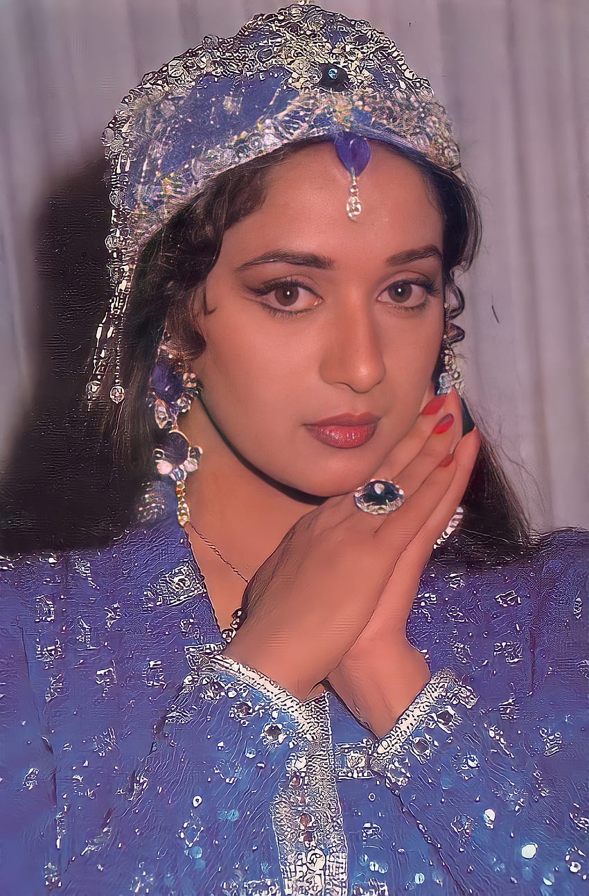 Madhuri Dixit, labbra, Bollywood Sfondo del telefono HD