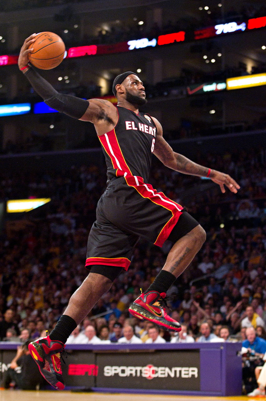 Miami Heat Lebron James Dunking [] for your , Mobile & Tablet. Explore Lebron James Miami Heat 2016. Lebron James Miami Heat 2016 HD phone wallpaper