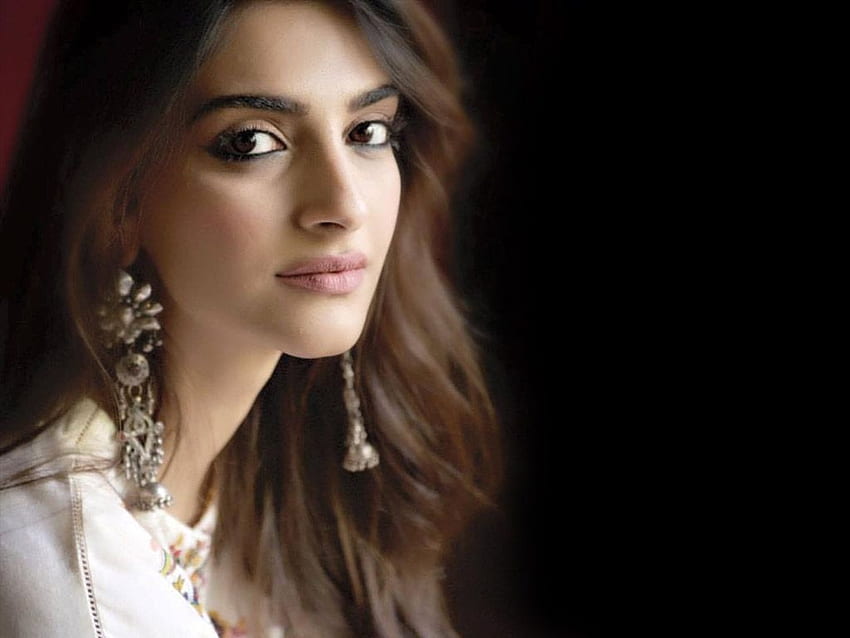 Sonam Kapoor HD wallpaper | Pxfuel