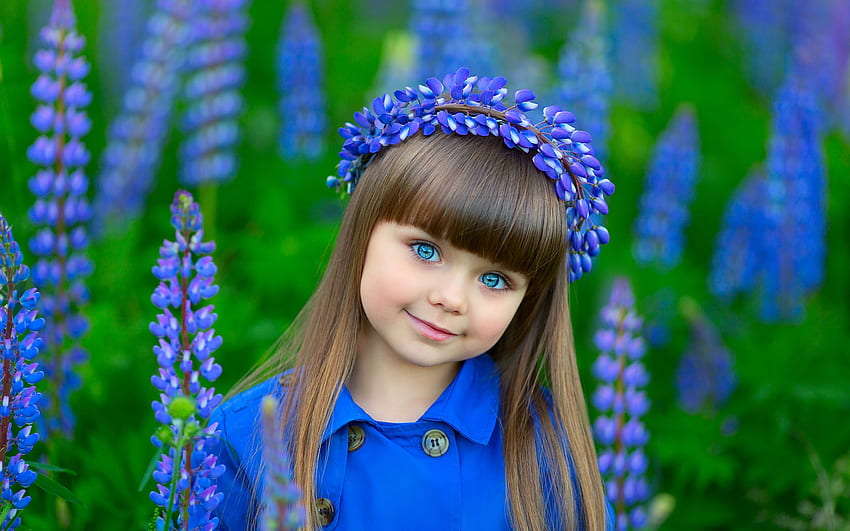 Kecantikan kecil, musim panas, biru, bunga, hijau, gadis, anak, karangan bunga, copil Wallpaper HD