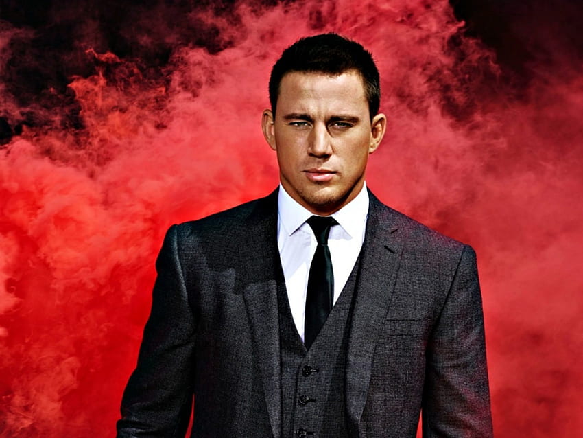 Channing Tatum, mist, black, suit, man, red, actor, smoke HD wallpaper