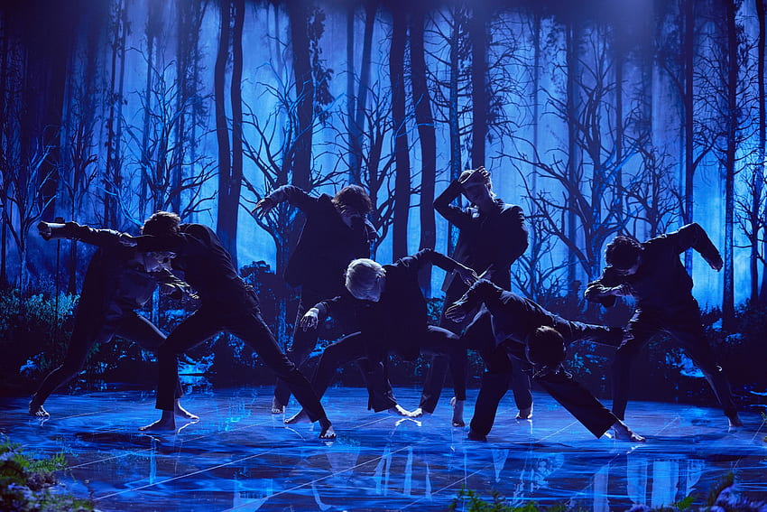 Sehen Sie sich die faszinierende „Black Swan“-Performance von BTS an, Jimin Black Swan HD-Hintergrundbild