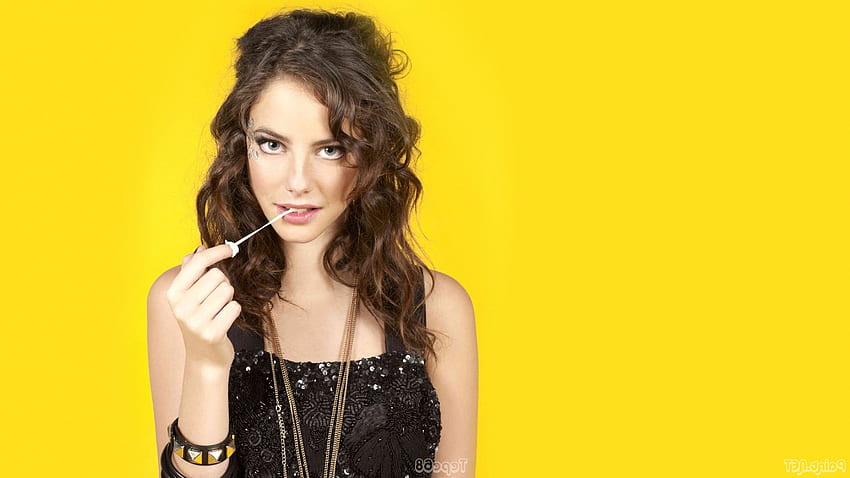 Kaya Scodelario, Bubble Gum / HD wallpaper | Pxfuel