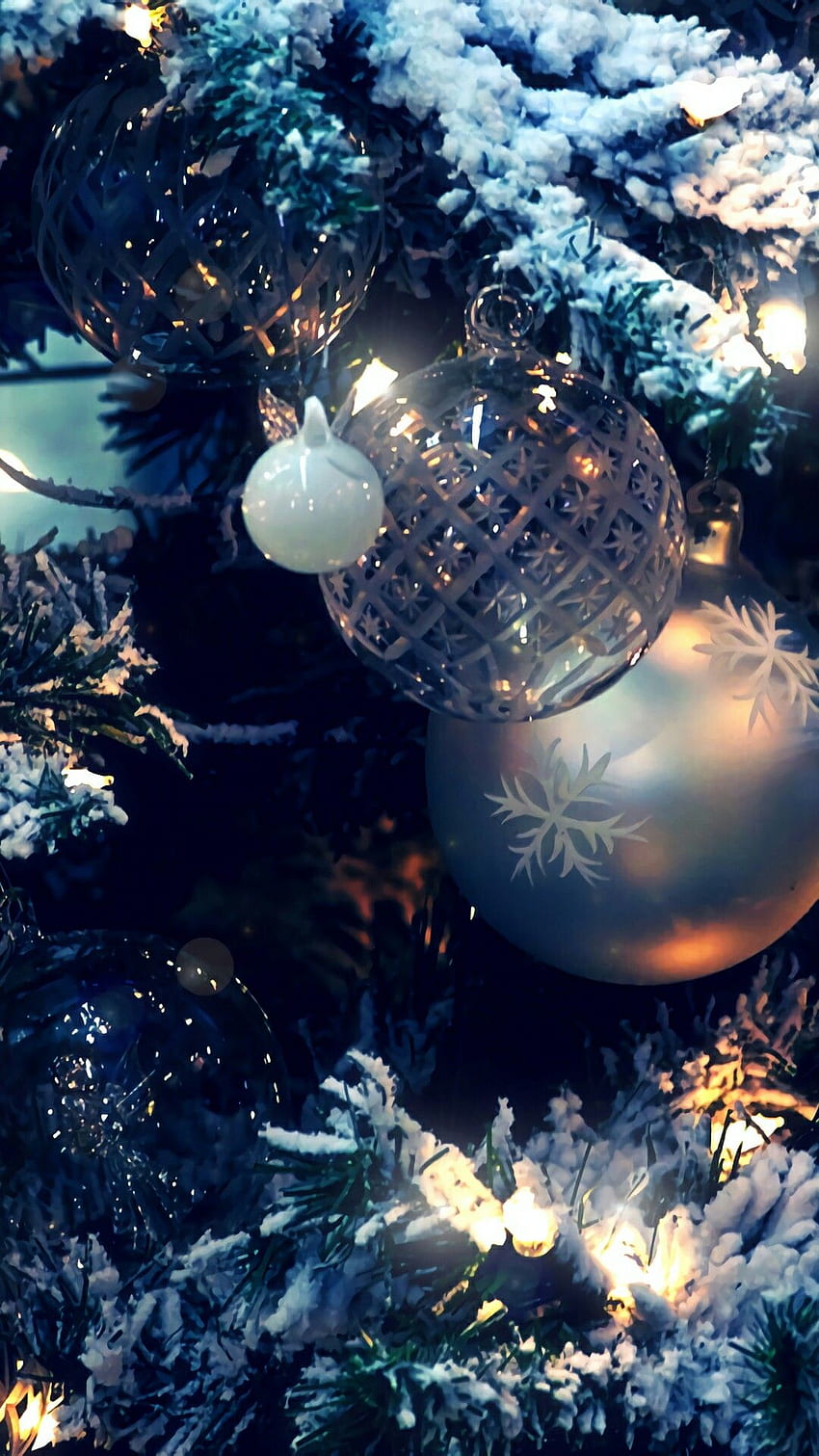 weihnachten für android, blau, christbaumkugel, baum, himmel, weihnachten, weihnachtsdekoration, winter, weihnachtsbaum, zweig, heiligabend - kuss, blaue weihnachtsverzierungen HD-Handy-Hintergrundbild