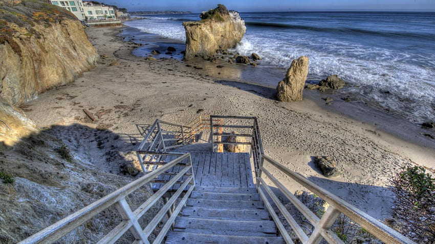 stairway to a secluded beach r, sea, waves, stairs, r, rocks, surf, beach HD wallpaper