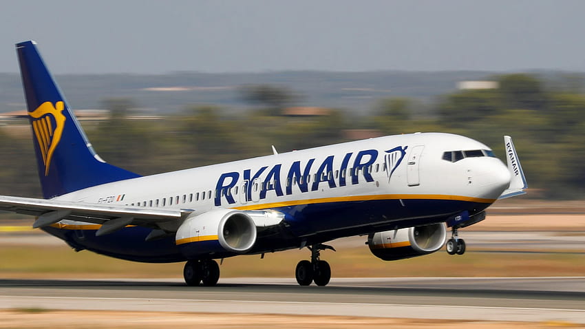 Ryanair to cut hundreds of jobs because it has 'more staff than needed'. Business News HD wallpaper